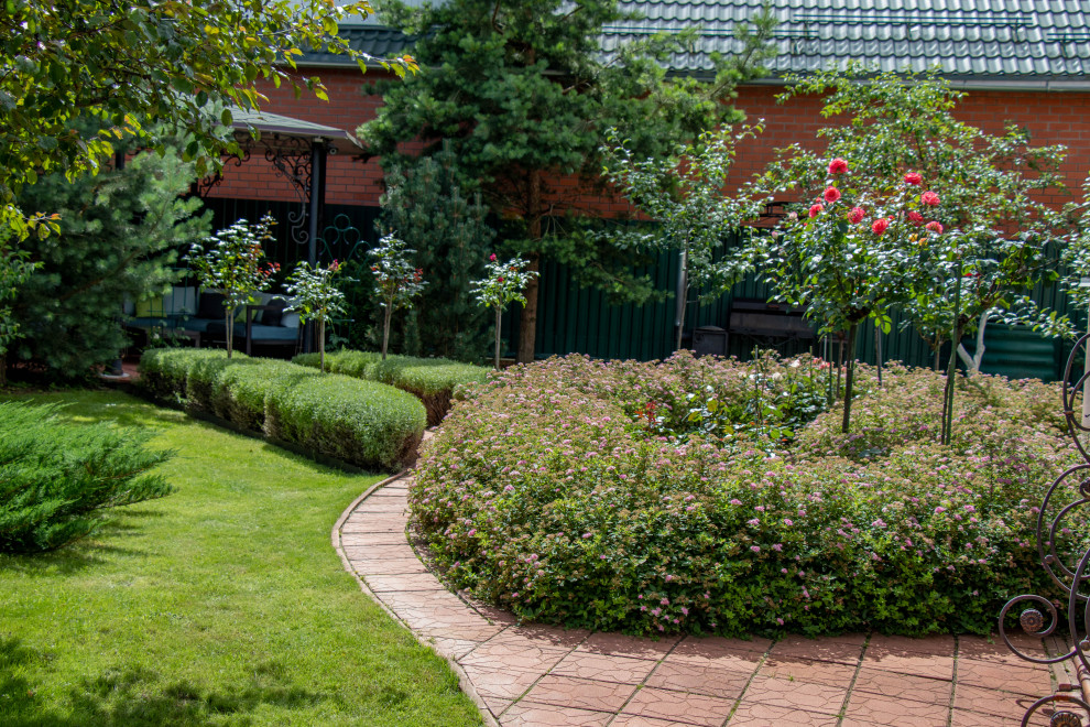 Французский садик в поселке Рыбаки Дмитровское шоссе