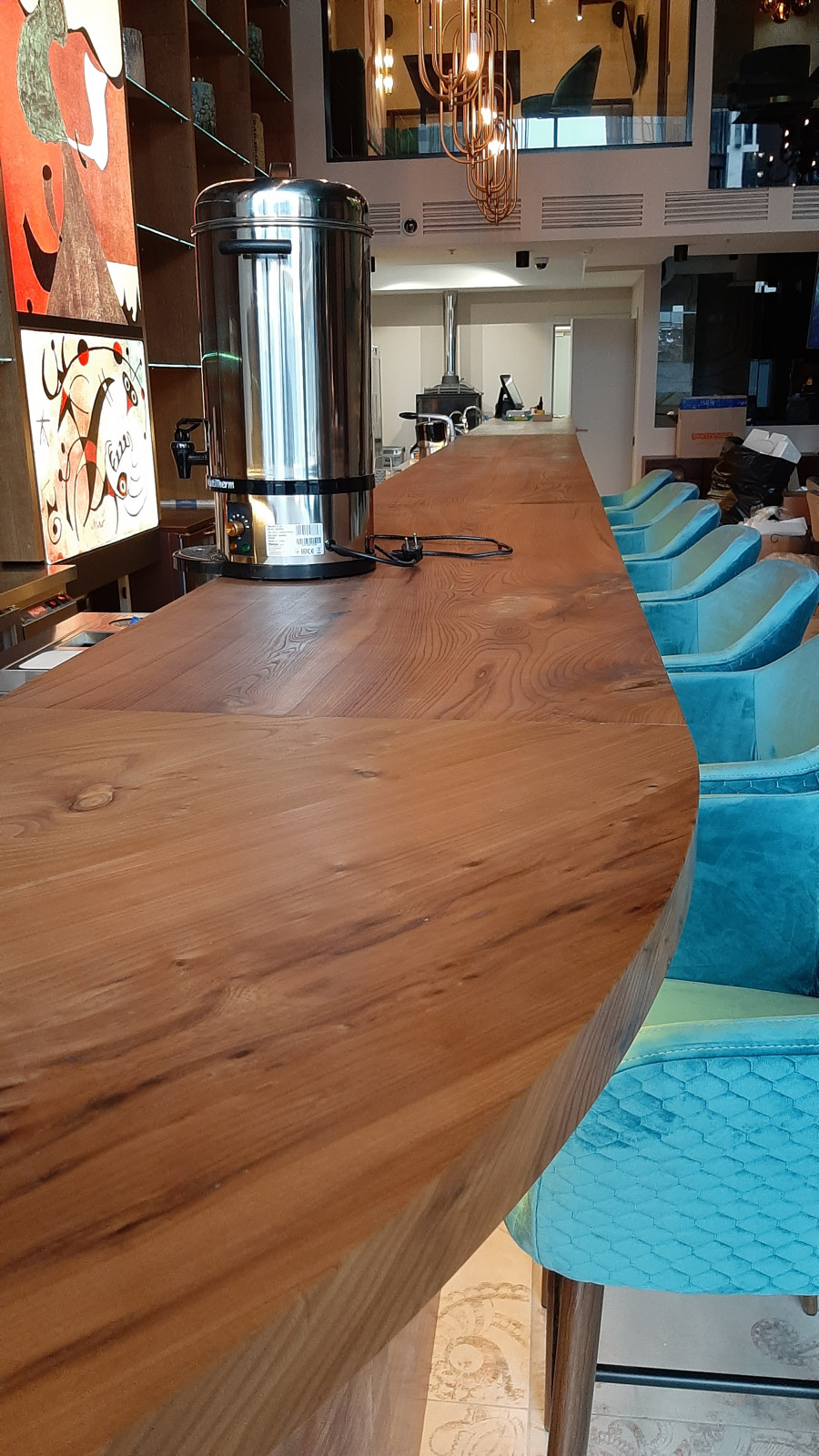 Барная стойка из массива термообработанного горного карагача