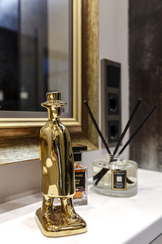 Квартира с золотом