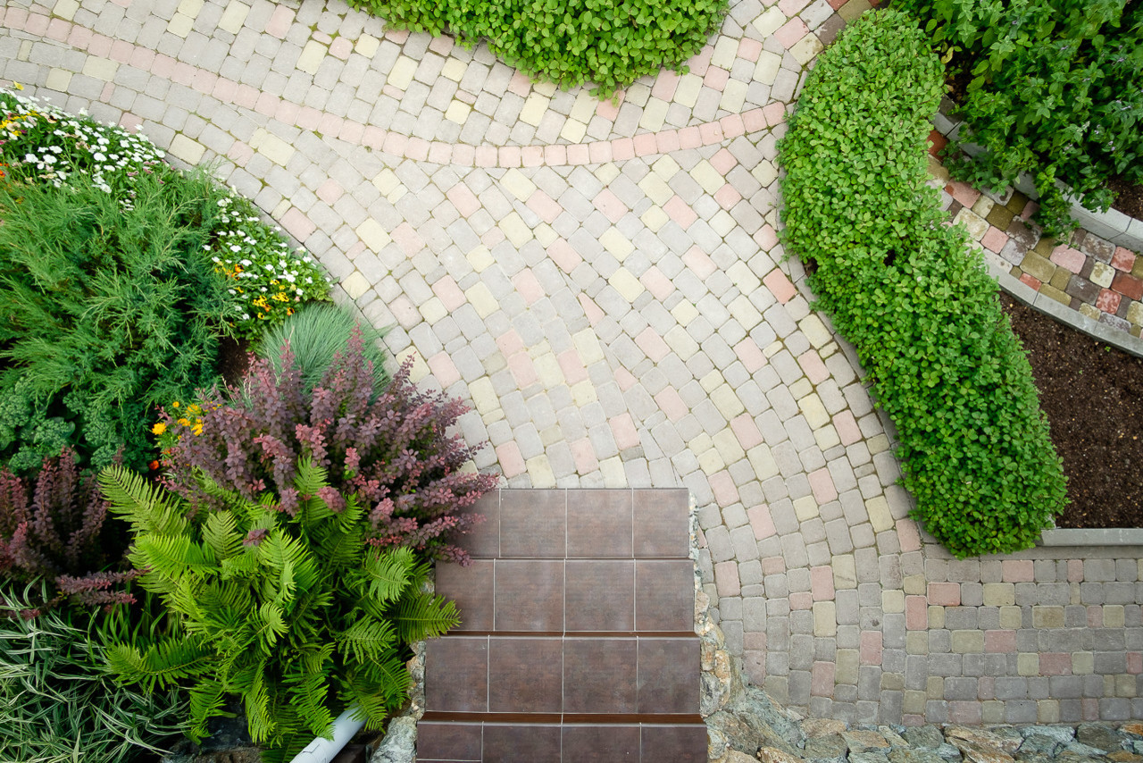 Обложка альбома: лд перед домом