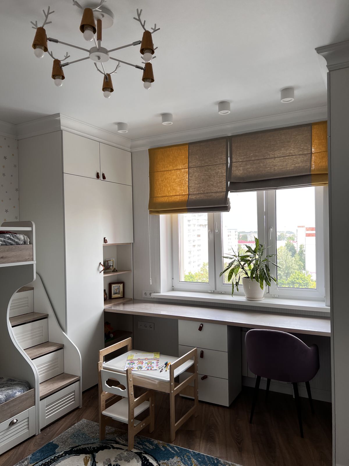 ДЕТСКАЯ В АЛЫХ ПАРУСАХ