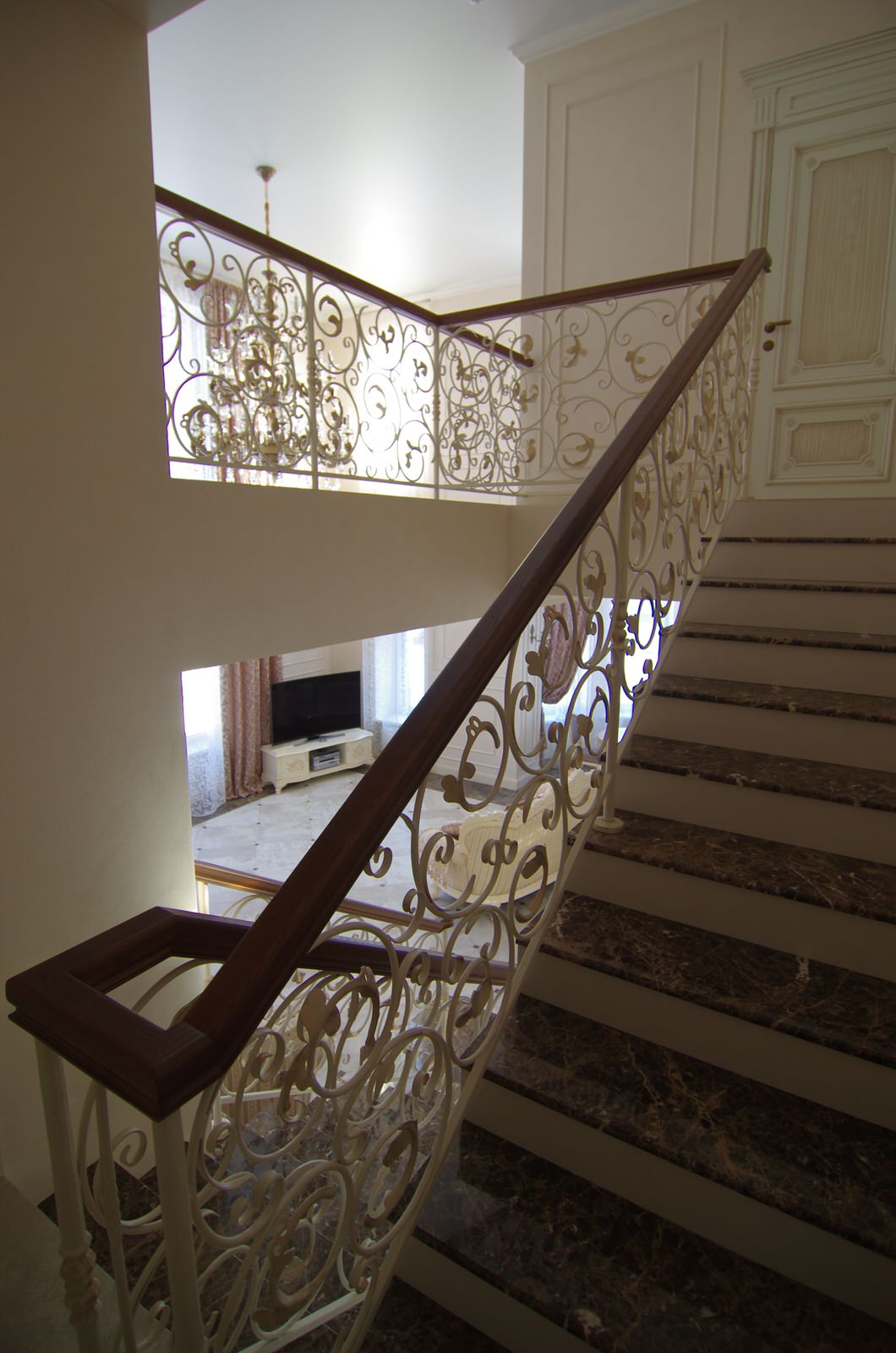 Лестницы с кованым ограждением