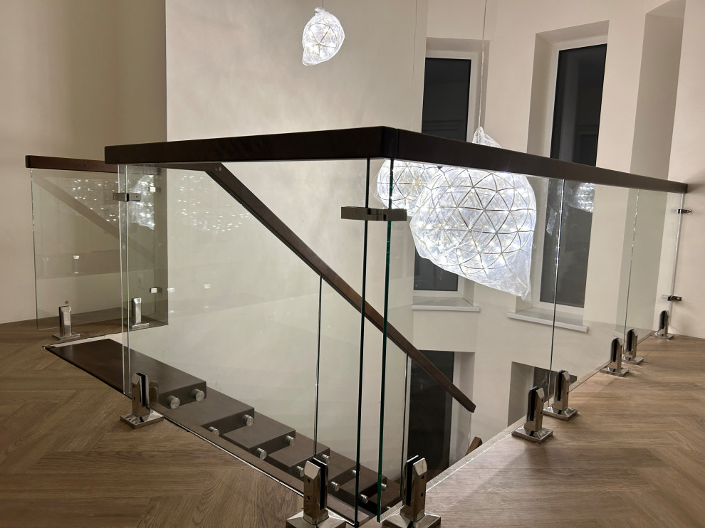 Обложка проекта: Лестница на монокосоуре в Подмосковье