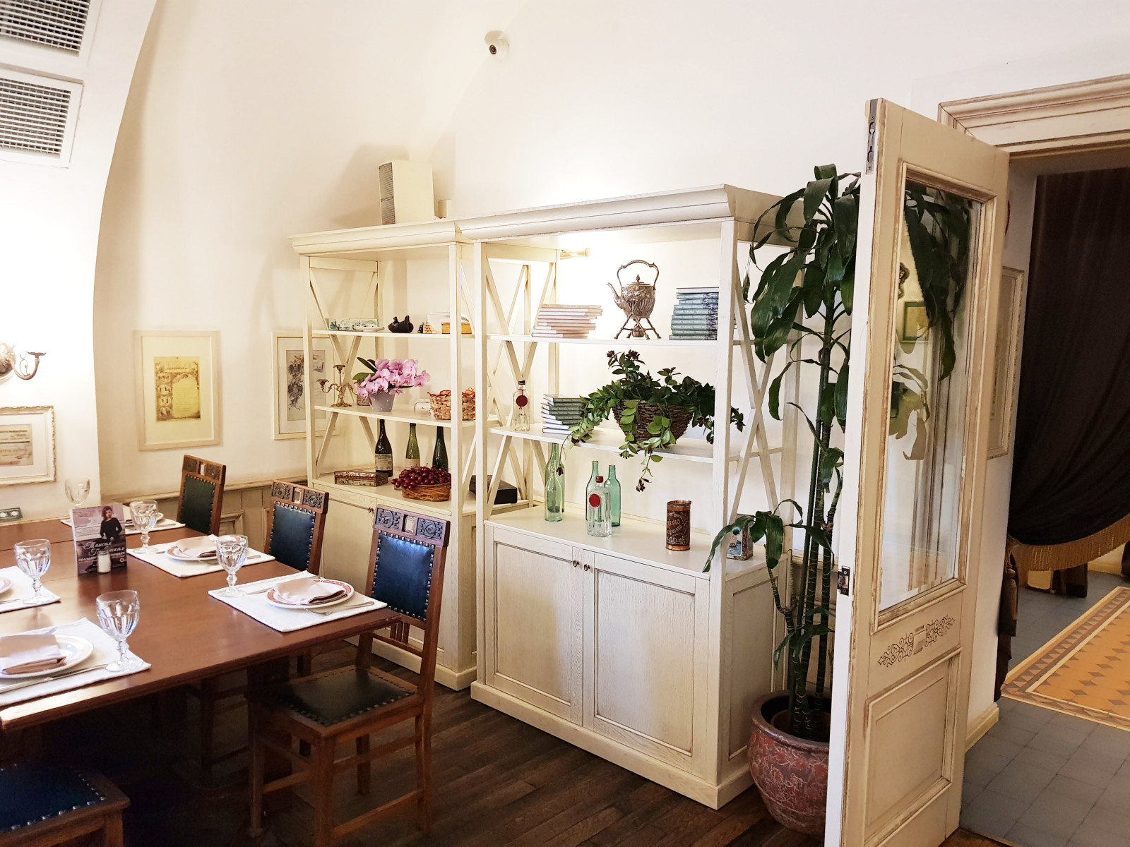 Мебель для ресторана "Строганофф"