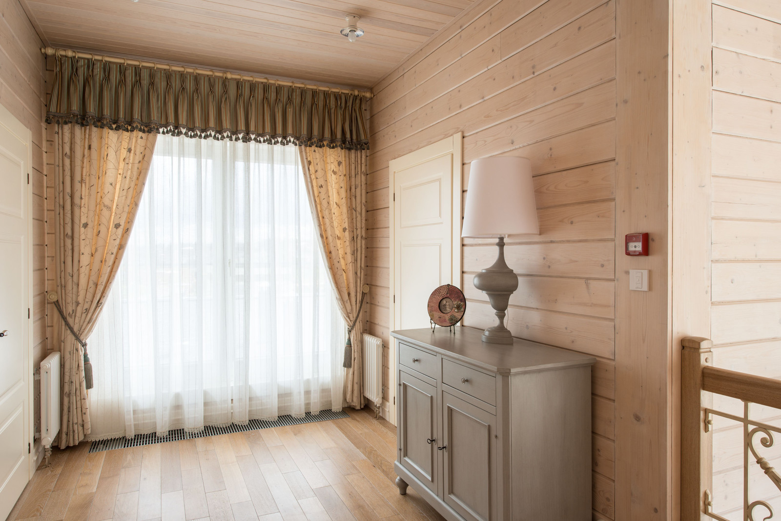 Гостевой дом-баня. 2 этаж. Холл