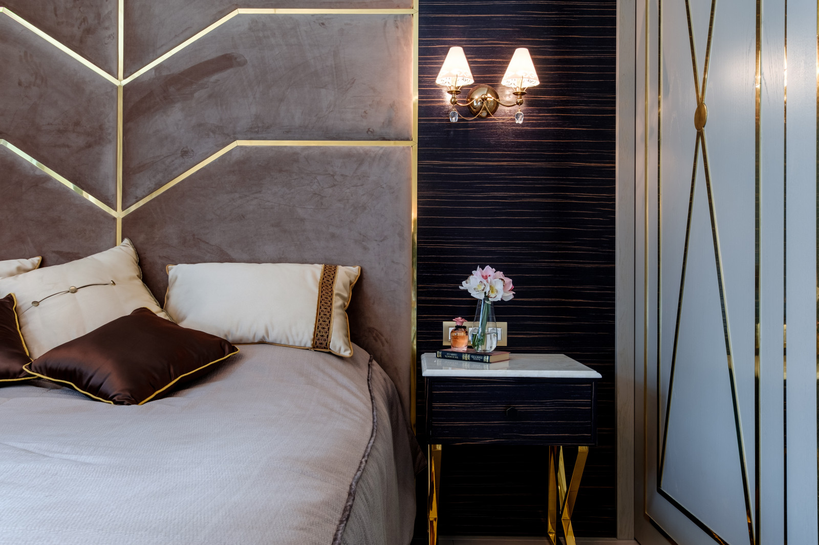 ЖК Смольный парк. Столешница, панно в ванной