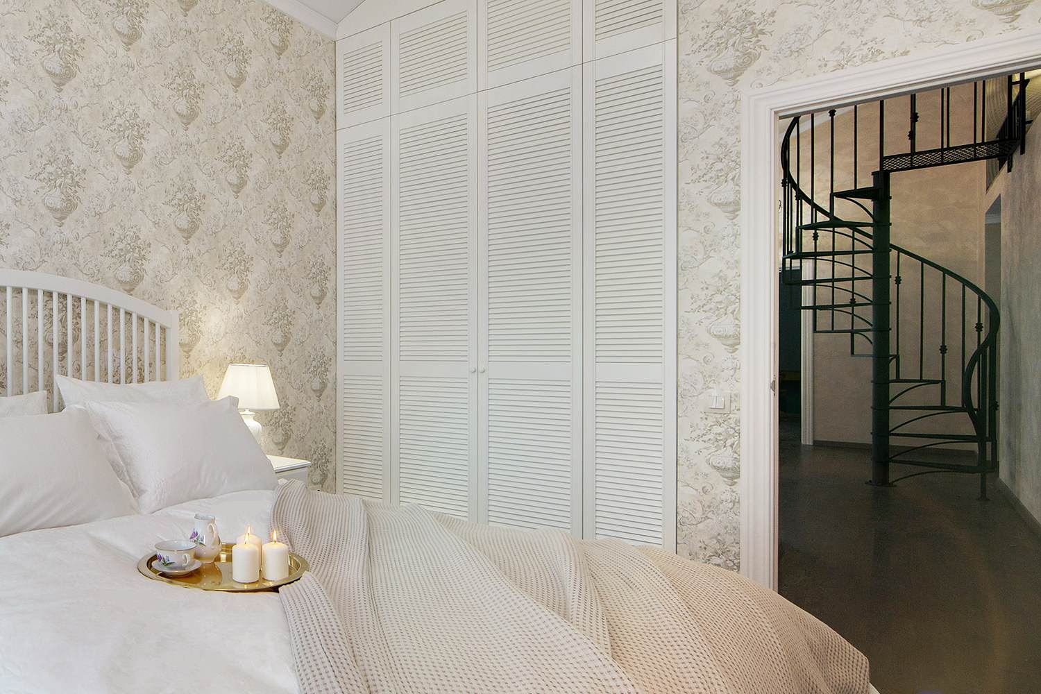 Дом с камином