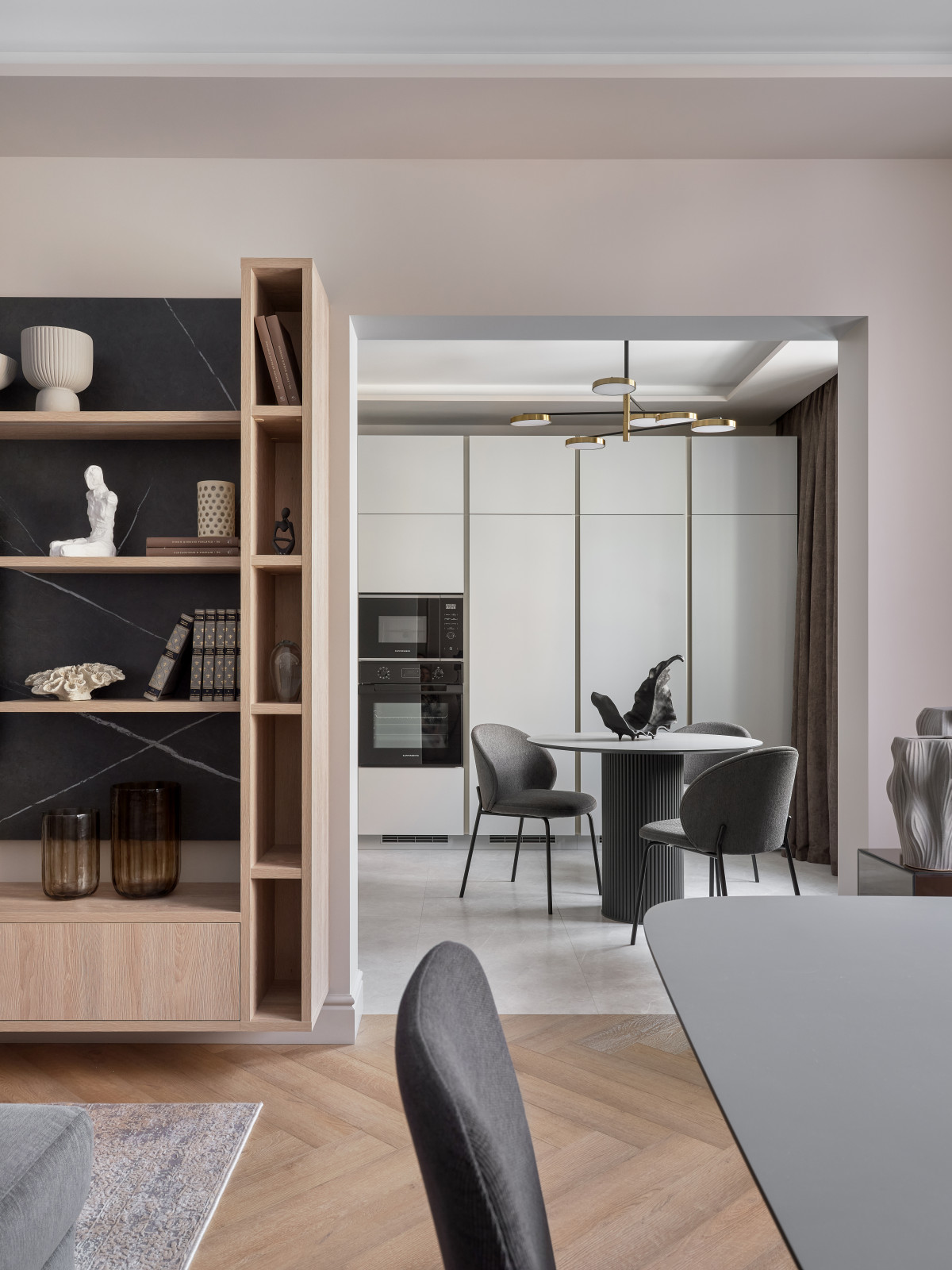 Стильный монохром - трехкомнатная квартира