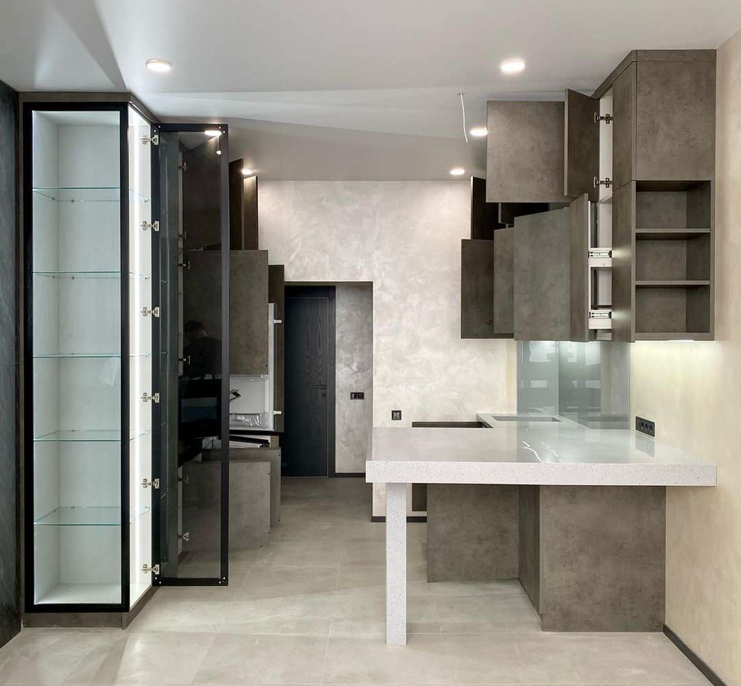 Небольшая красивая кухня на заказ