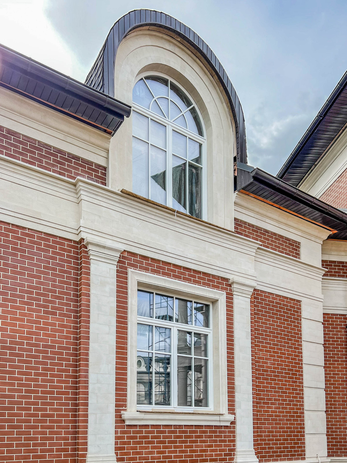 Обложка проекта: Остекление особняка в классическом стиле