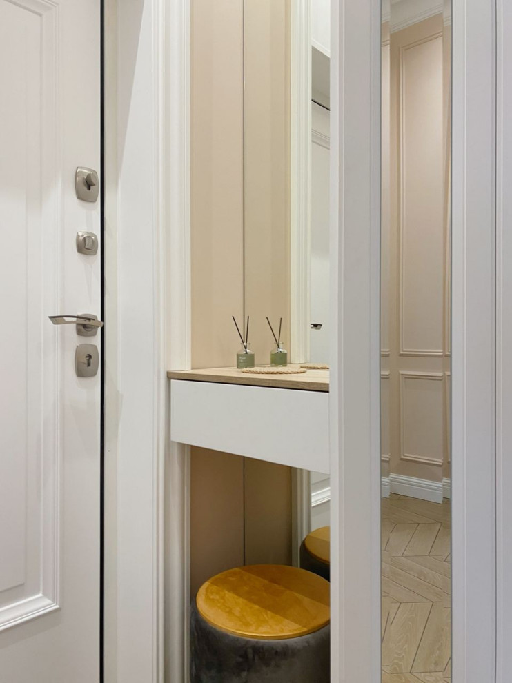 Обложка проекта: ЖК «Бенуа», гардеробный шкаф в прихожей