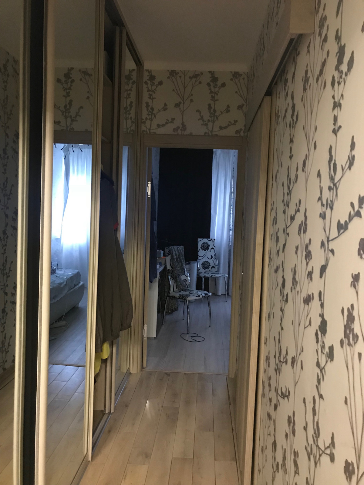 Коридор, преходящий КУХНЮ-ГОСТИННАУЮ В СТИЛЕ "LOFT" ДО РАЗРАБОТКИ ПРОЕКТА