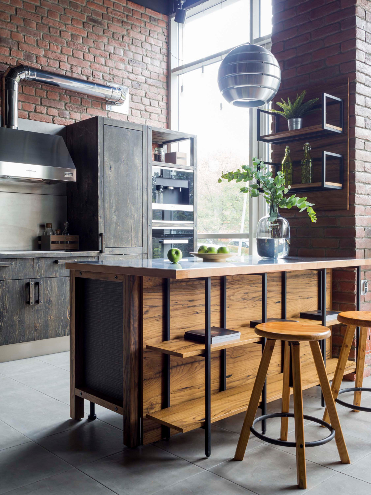 Giulia Novars, Нижний Новгород, ул. Горького 260