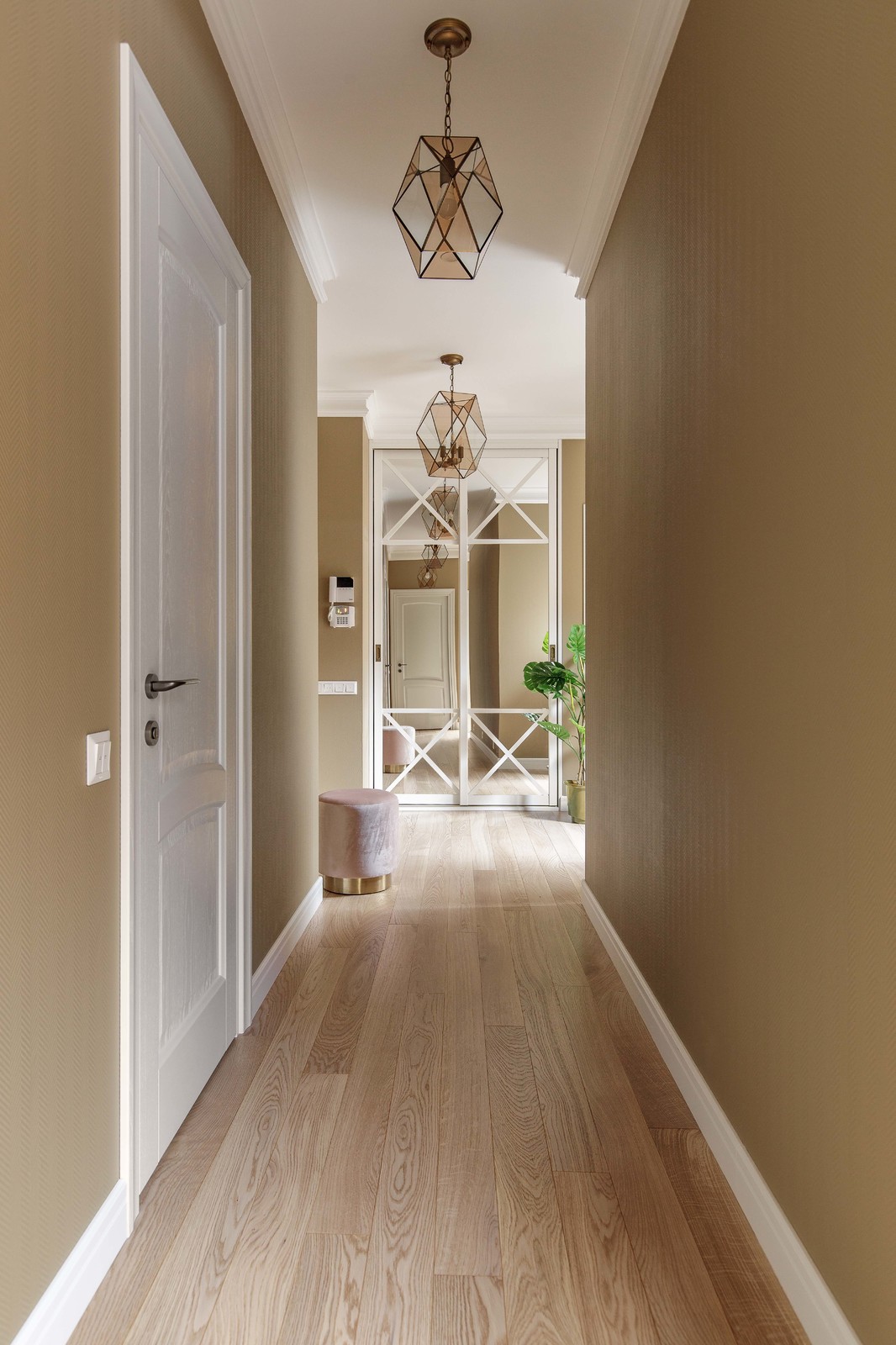 Квартира на берегу реки-Москвы. Совместный проект Вари Шалито и Рады Кобук