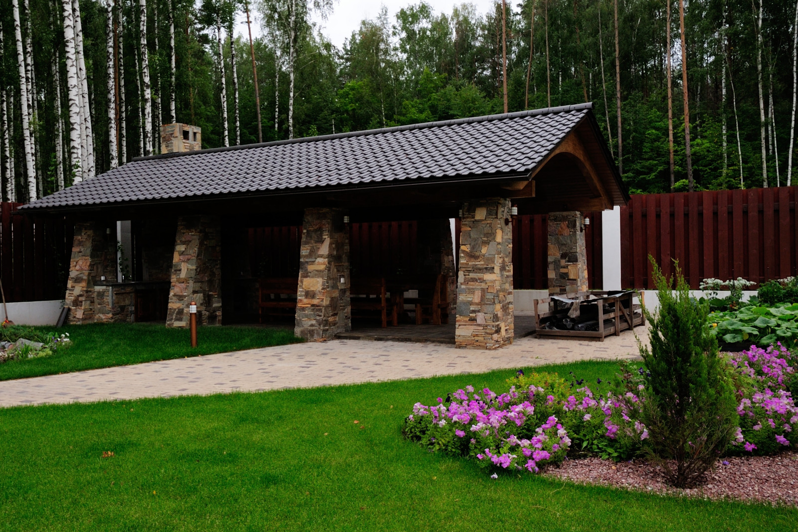 Обложка проекта: Беседка и барбекю из камня