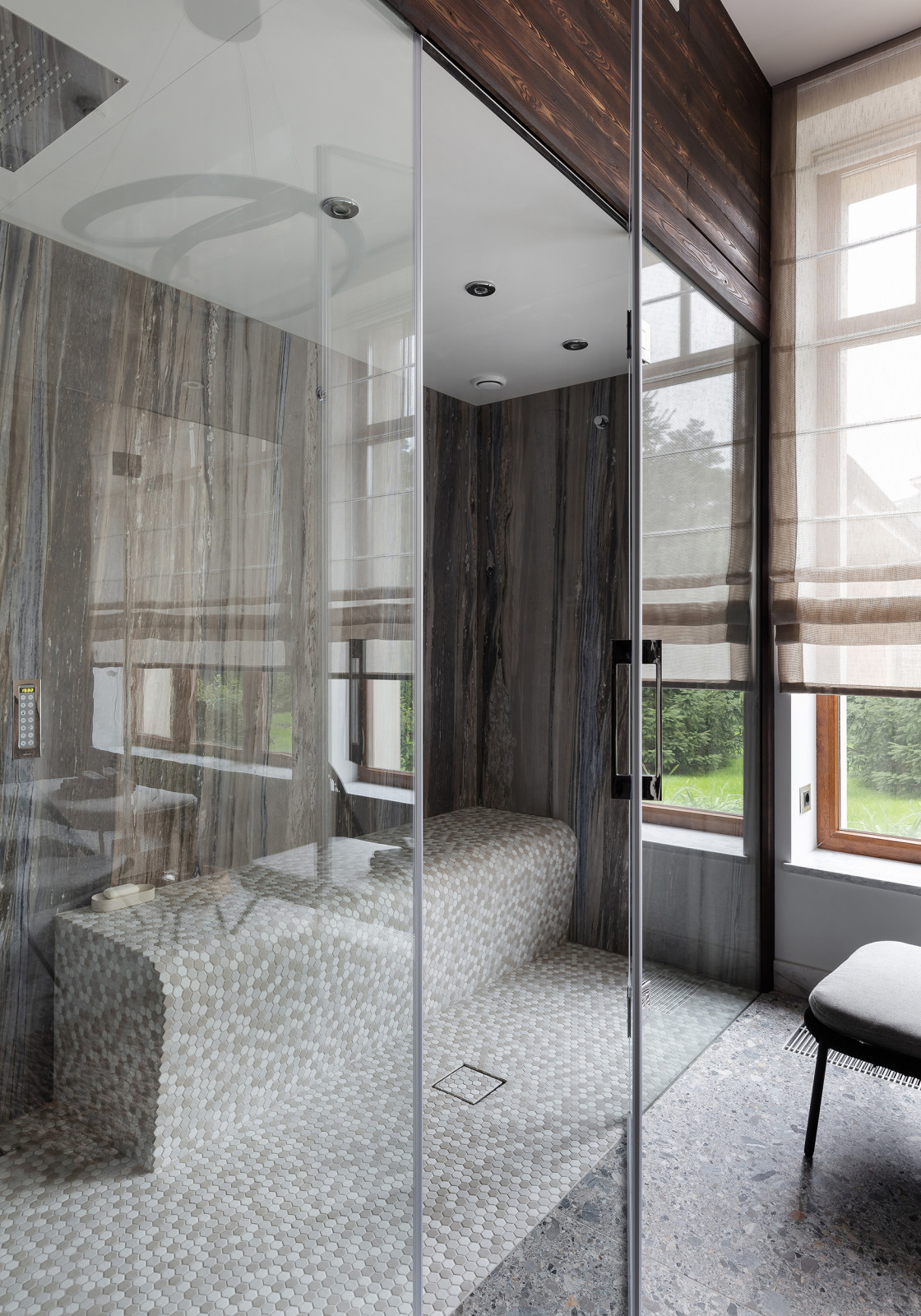 Дом с потайной лестницей