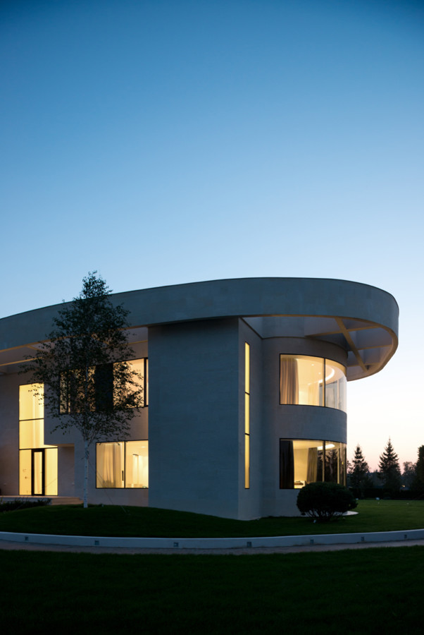 VILLA IN AGALAROV ESTATE