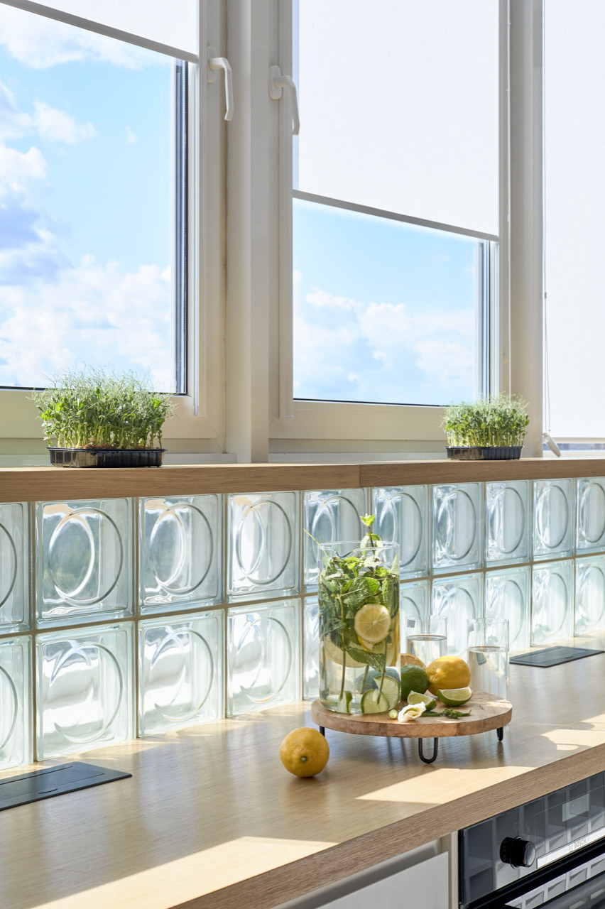 Классная двушка с кухней на лоджии 53 м²