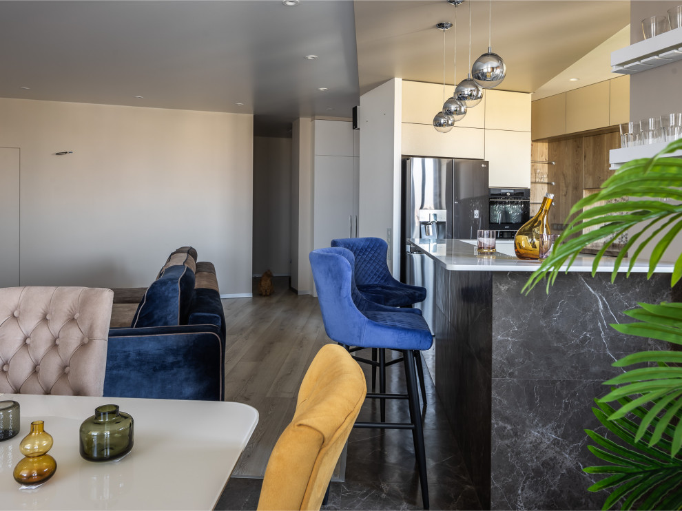 Яркая квартира в ЖК Победа