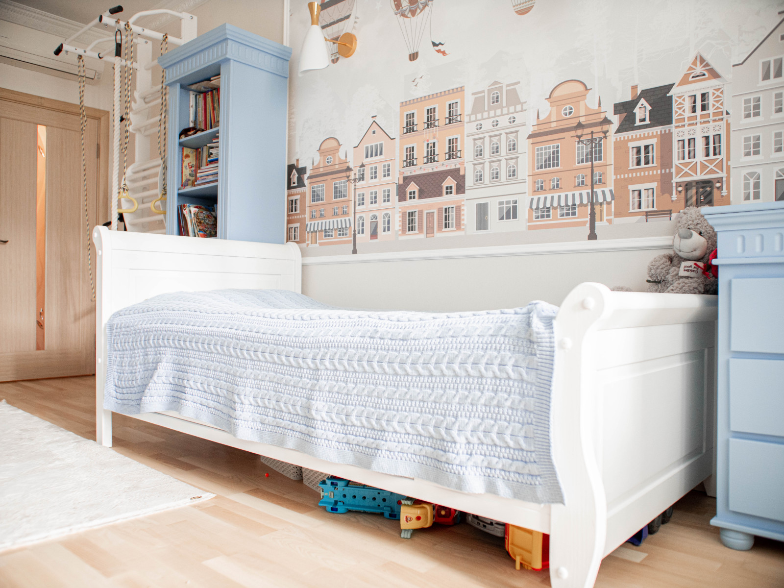 Детская для мальчика в синих тонах