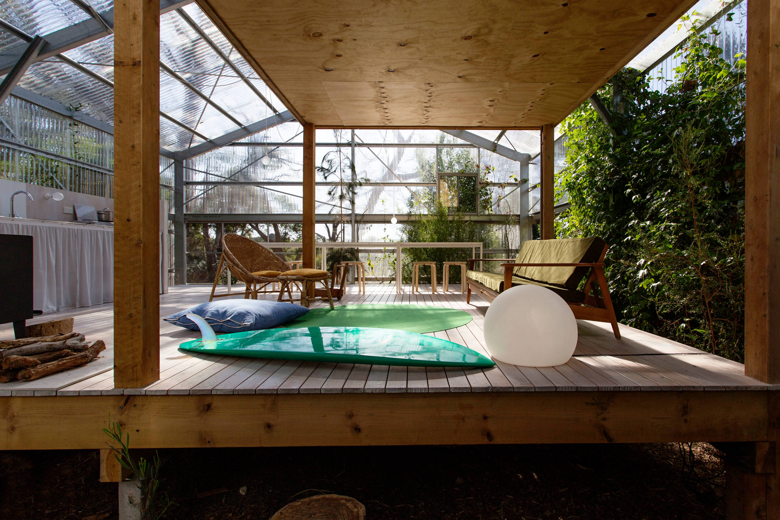 Архитектура: 5 проектов, где новый дом строили... внутри старого