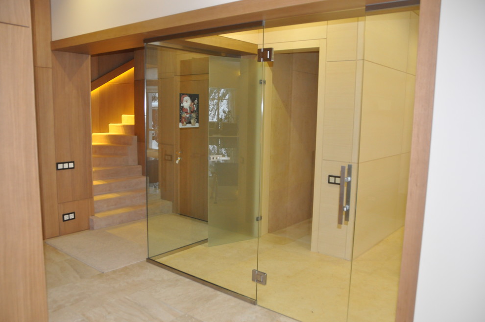 Душевые и стеклянные перегородки на фурнитуре MWE Германия