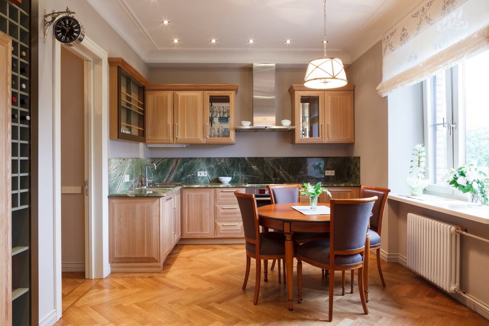 Реплика европейской кухни из массива ясеня