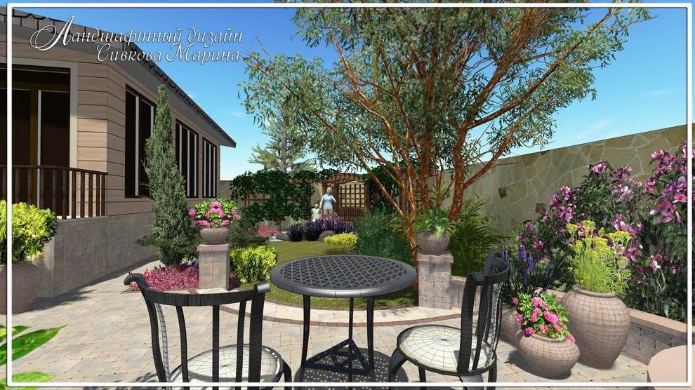 Маленький дворик в средиземноморском стиле