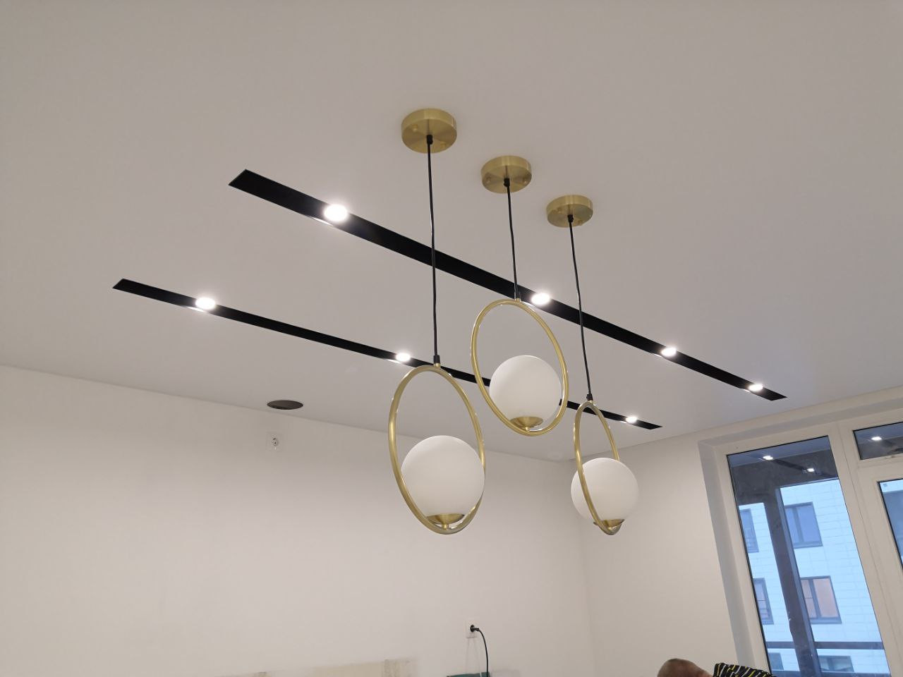 Ниши на потолке