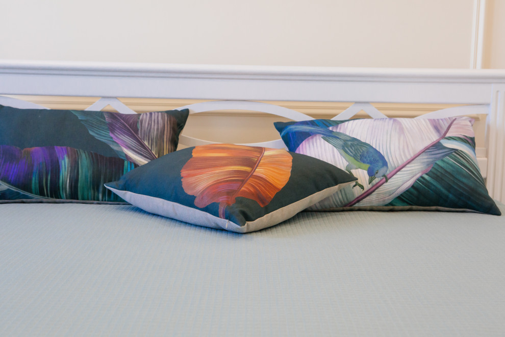 Текстиль для спальной с печатью на ткани. Фрагмент фрески напечатан на сатине.