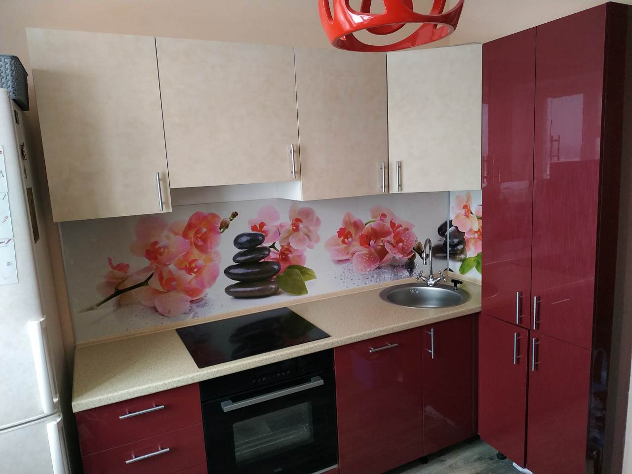 Красная кухня на заказ