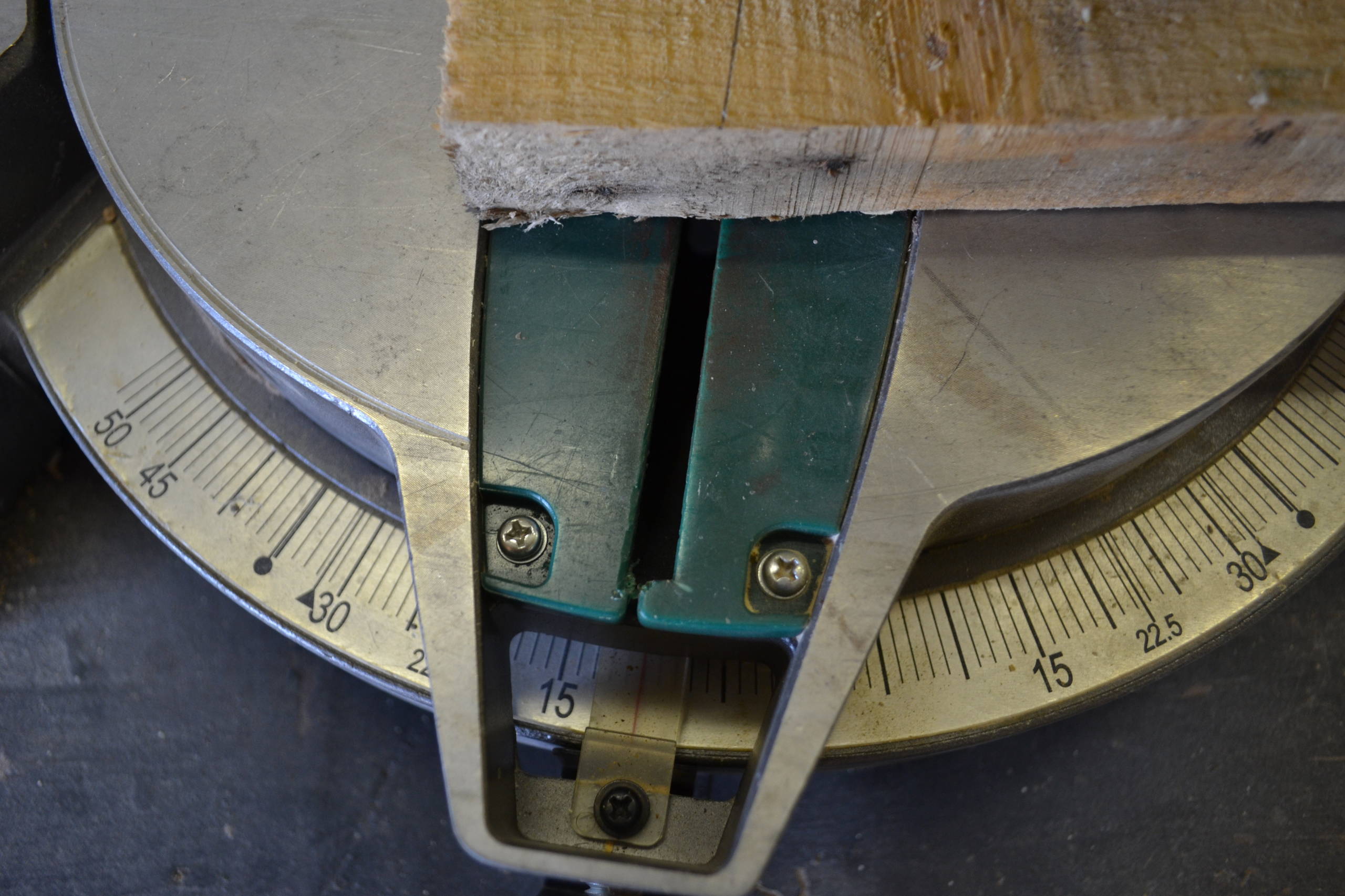 DIY: Кресло из поддонов своими руками для открытой террасы