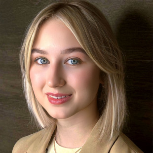 Арина Богданова