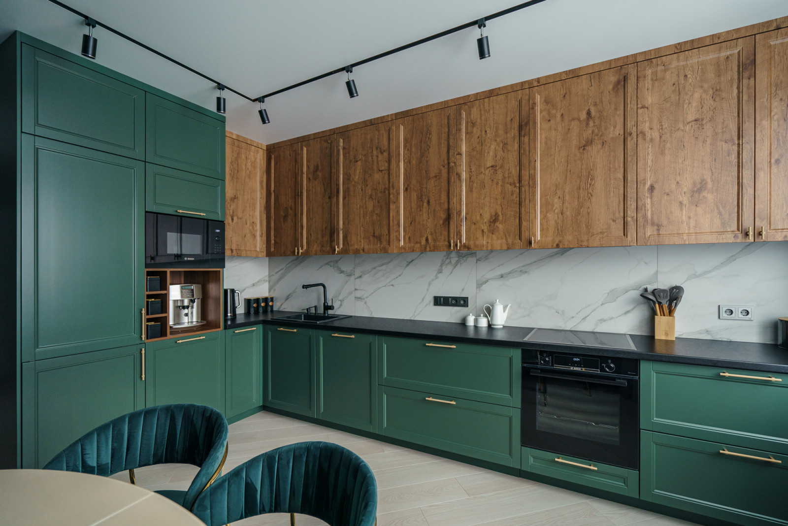 Темные акценты