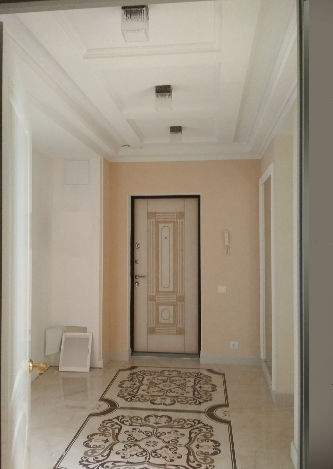 Обложка проекта: 2-х комнатная квартира в классическом стиле