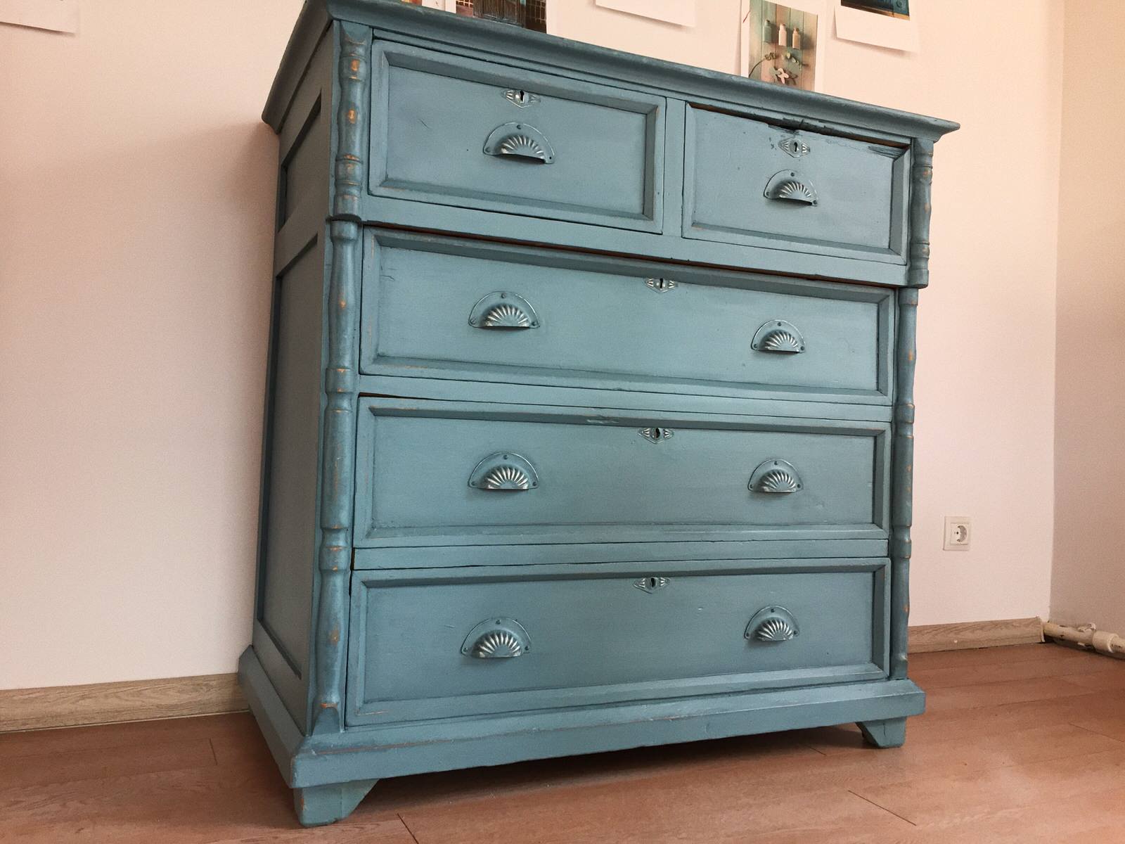 Декорирование мебели и обучение основам декорирования