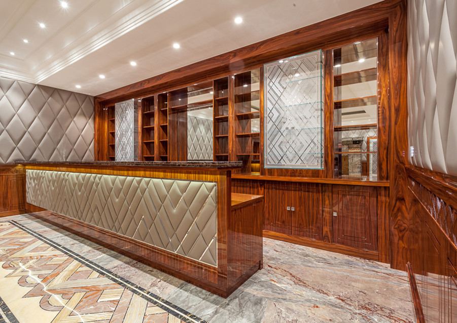 Гравировка на просветленном стекле. Москва.