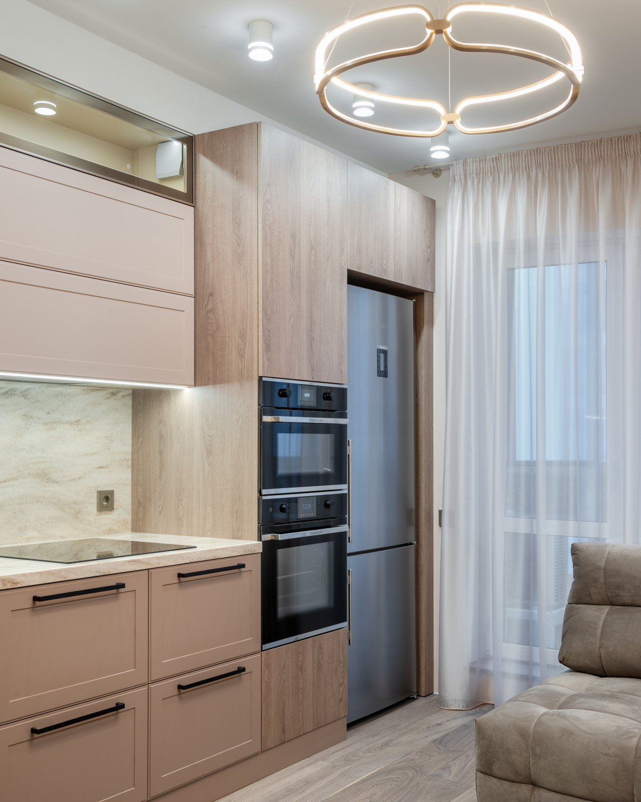 Обложка проекта: Кухня в нежных оттенках