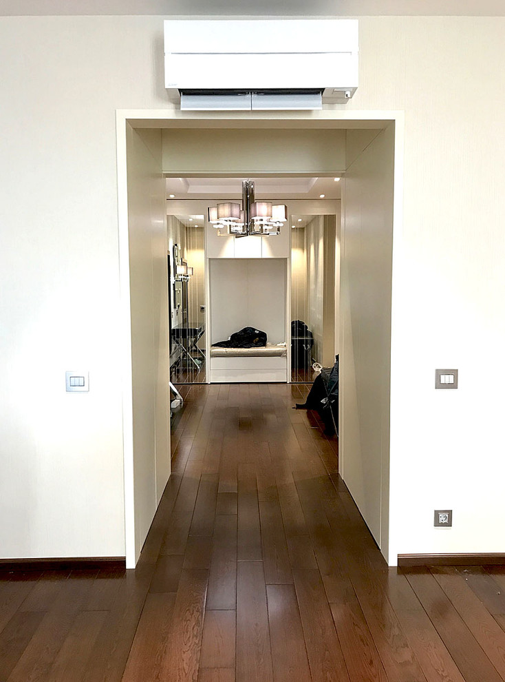 Портал со встроенными шкафами