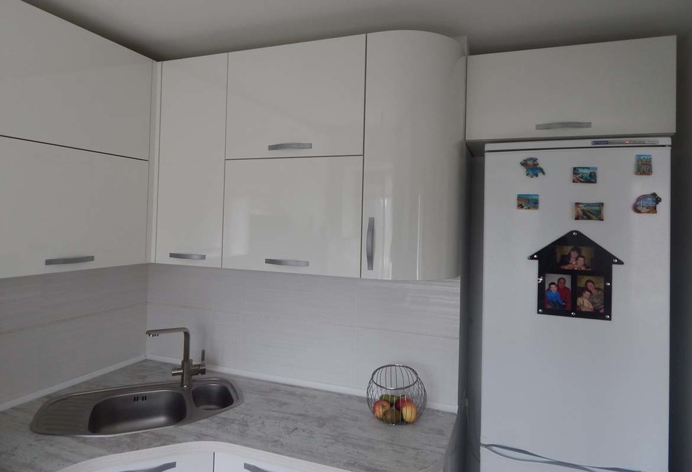 Кухни с фасадами из пластика