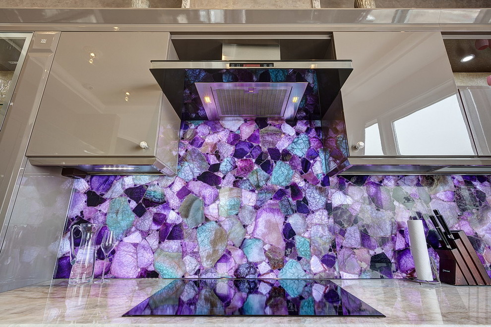 Натуральный камень в интерьере квартиры