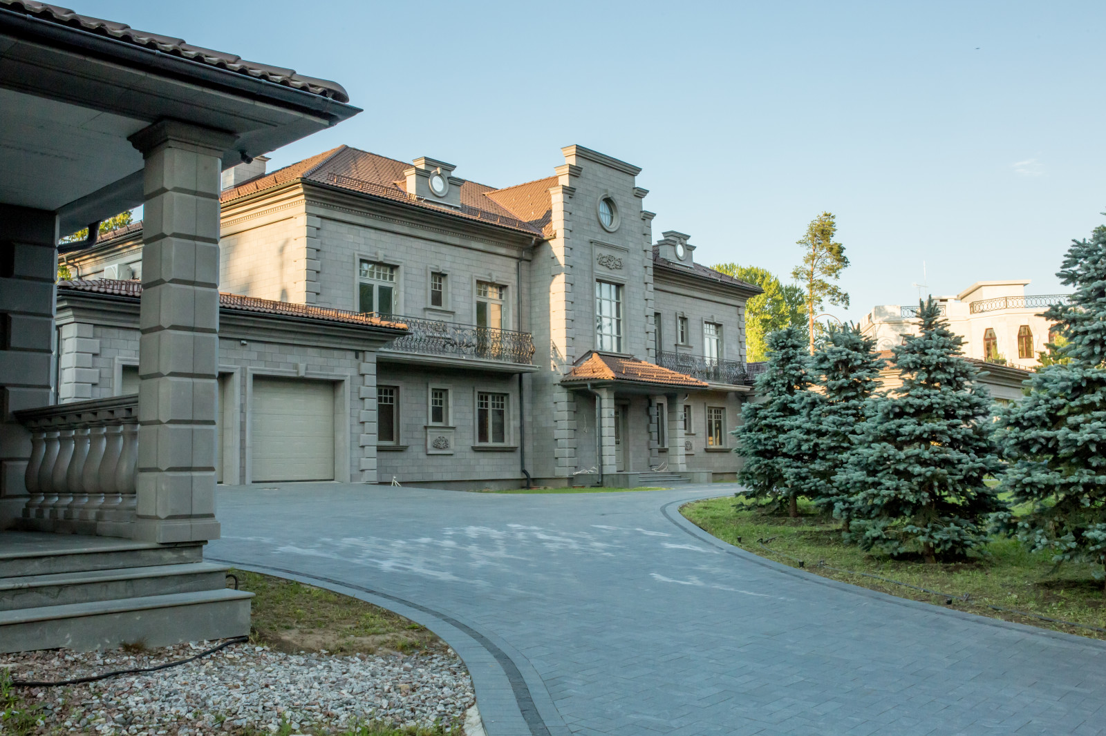 Обложка проекта: Классический особняк под Петербургом 1800м2