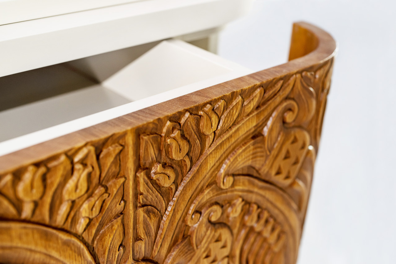 Мебель в русском стиле