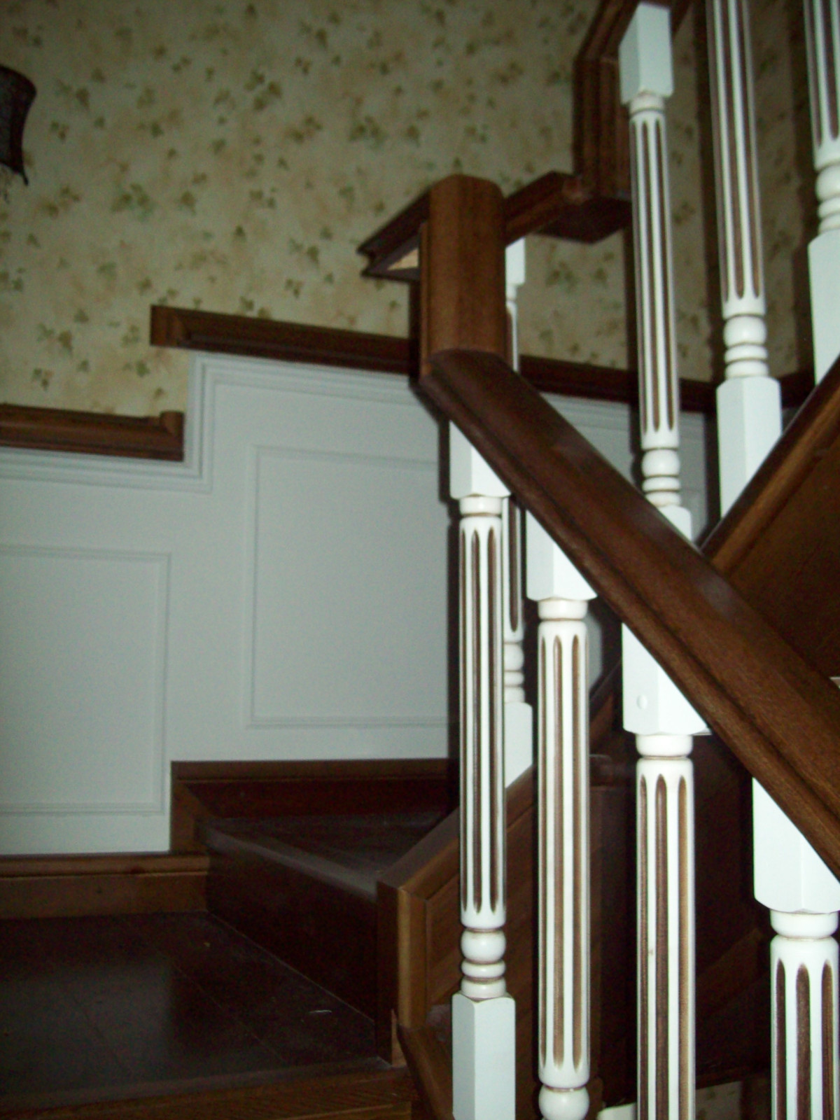 Лестница из массива ясень