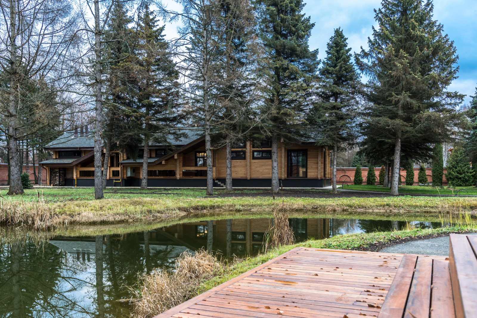 Дом из кедра