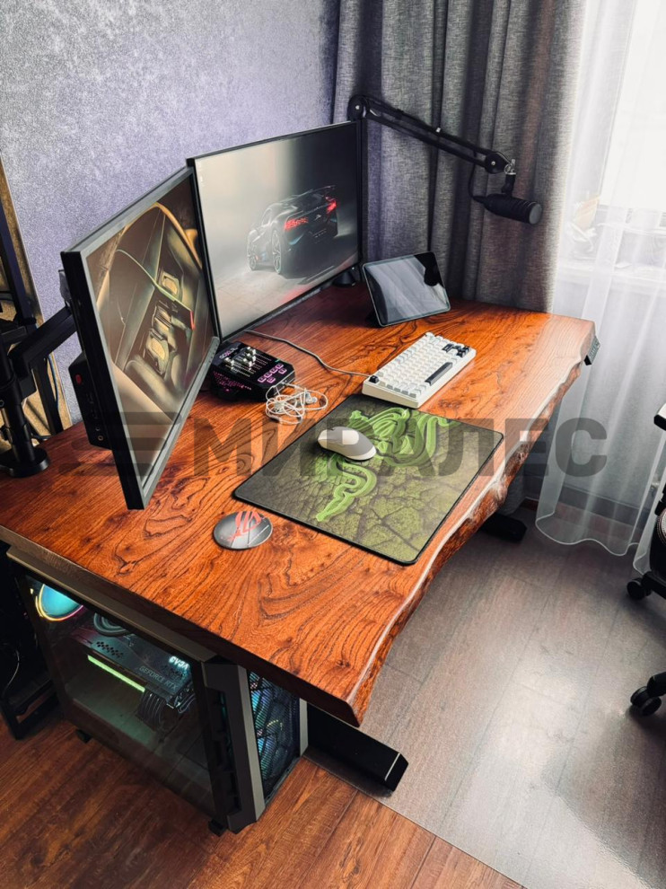 Столешница для компьютерного стола с живым краем