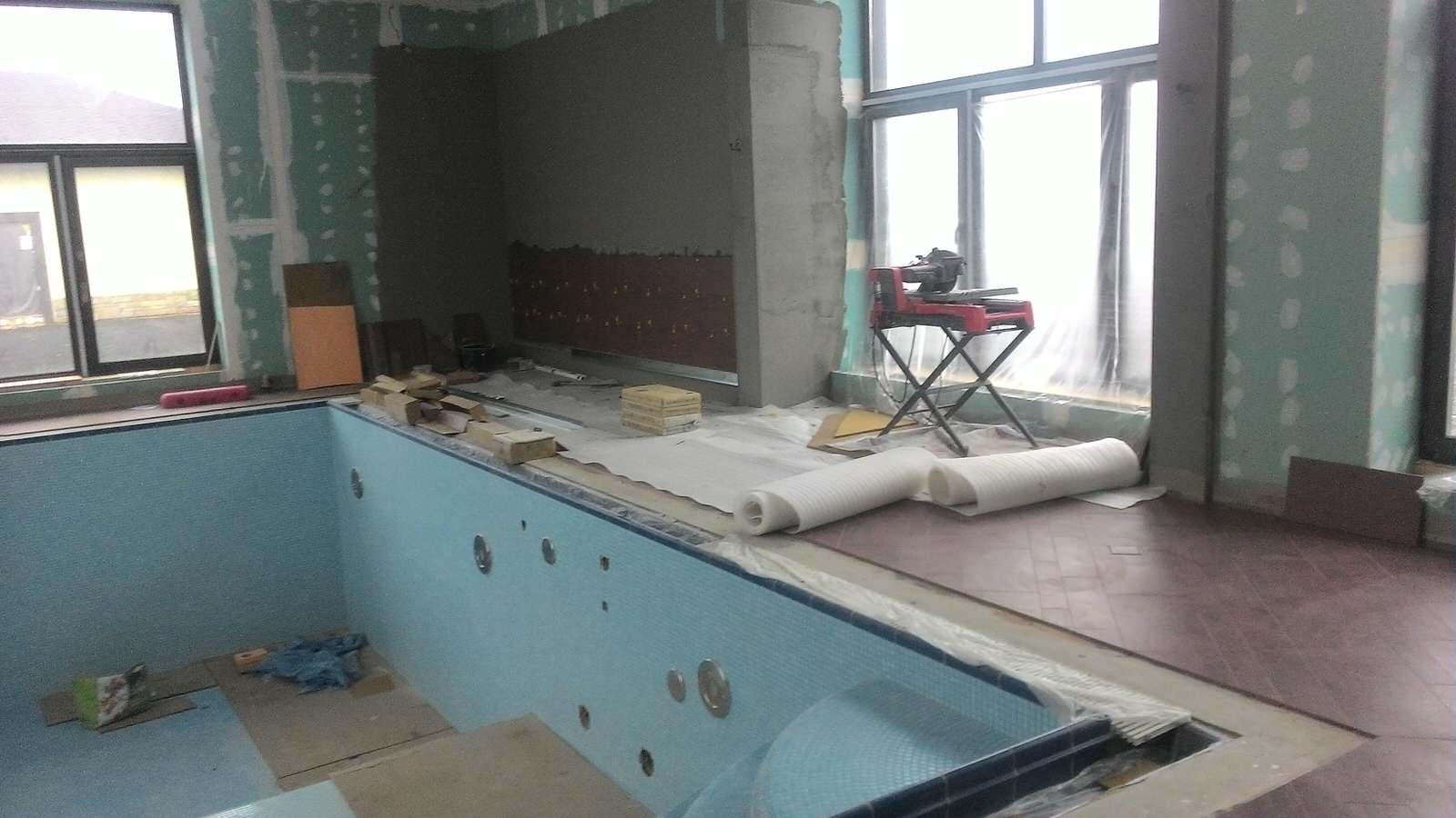 Обложка проекта: Частный бассейн