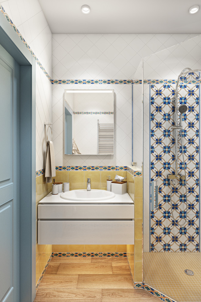 Яркие краски