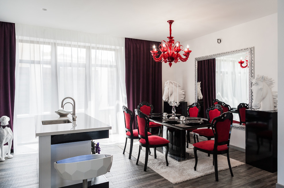 Дом с лошадиным бюстом