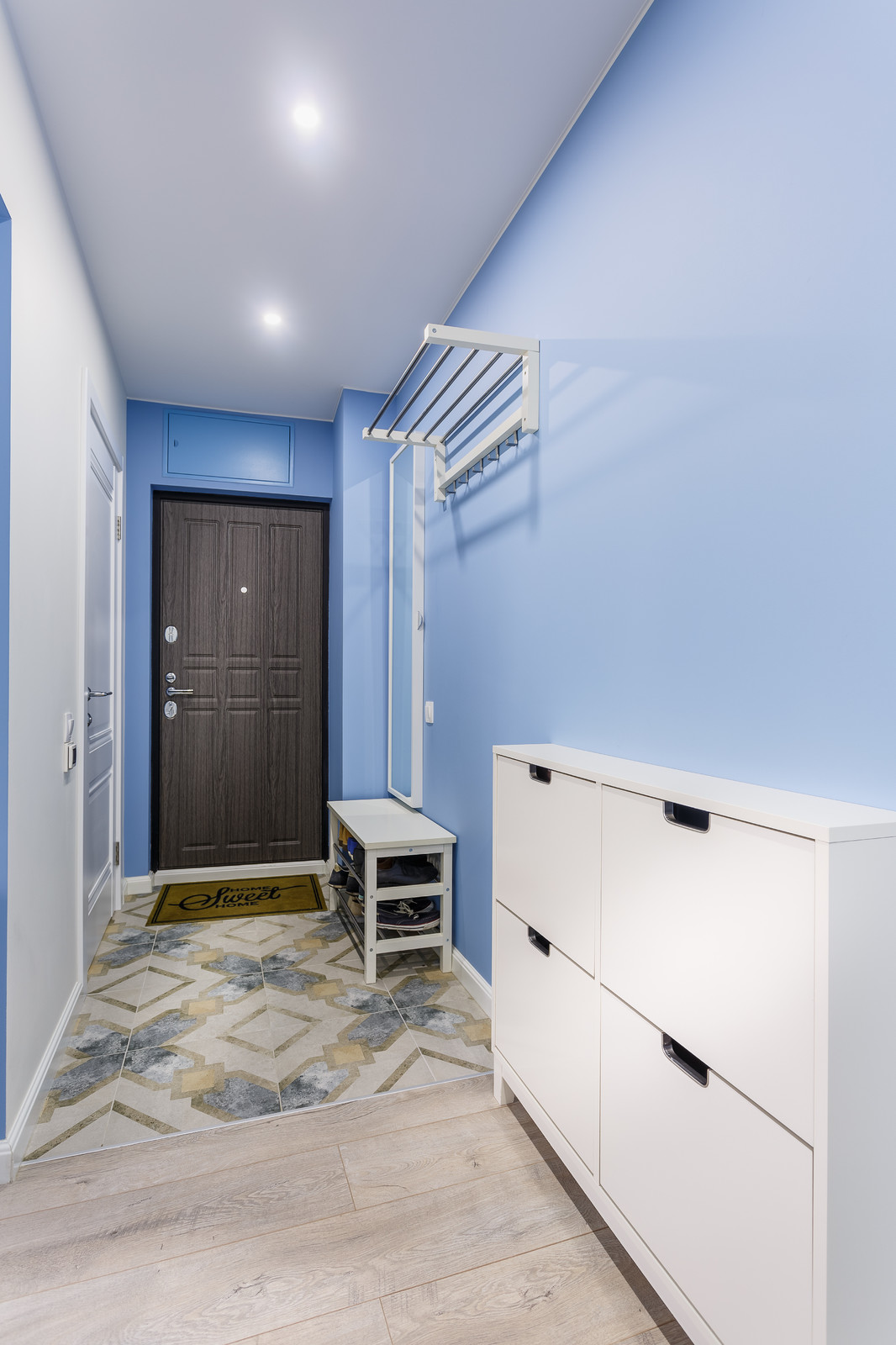 Саянская. Трехкомнатная